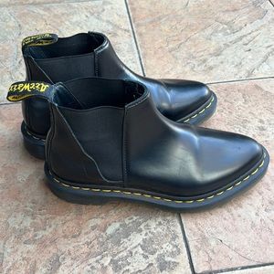 doc martens bianca